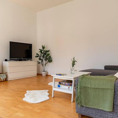 Savoir-Vivre In Unserer Zentralen Balkonwohnung Viena Exterior foto